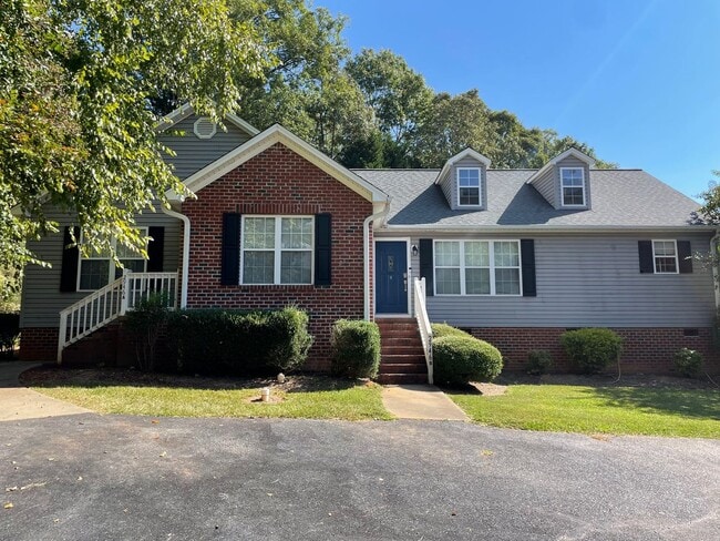 property at 2946 Forest Park Dr