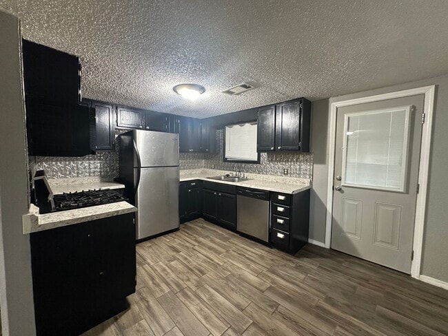 205 E Fir St in Russellville, AR - Building Photo - Building Photo