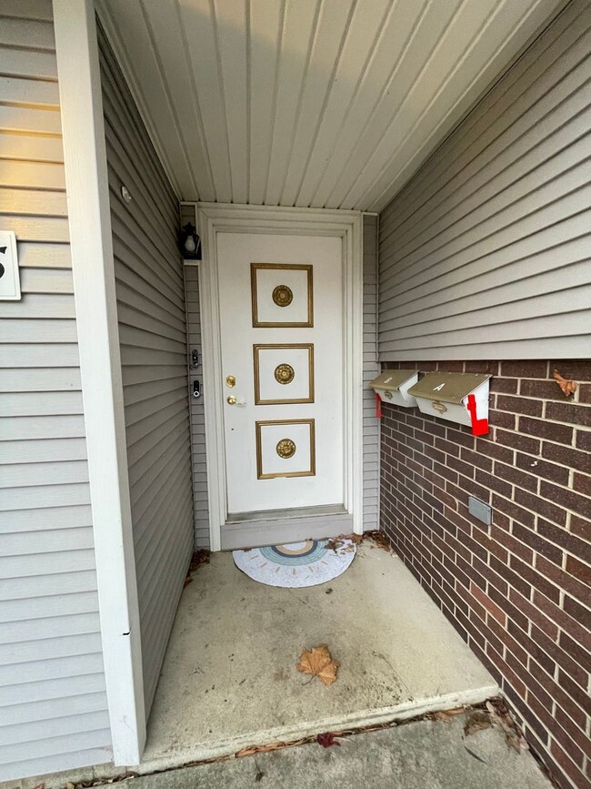 1305 E Scovill St in Urbana, IL - Building Photo - Building Photo