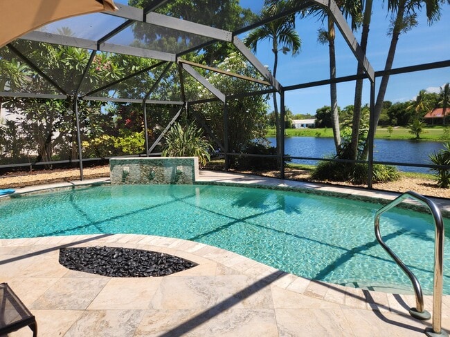 property at 3250 Lakeview Blvd