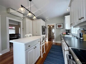 9 Sylvan St in Newport, RI - Building Photo - Building Photo