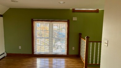 261 Main St-Unit -Apt 7 in Farmington, ME - Building Photo - Building Photo