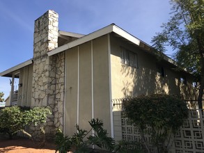 212-226 E Clifton Ave in Anaheim, CA - Building Photo - Other