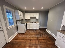 3235 Grove Ave in Lorain, OH - Building Photo