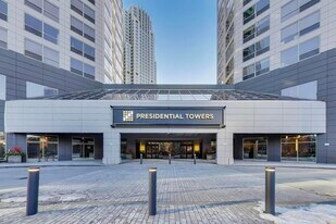 555 W Madison St in Chicago, IL - Building Photo