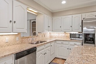 6950 Joyce Way in Dallas, TX - Building Photo - Building Photo