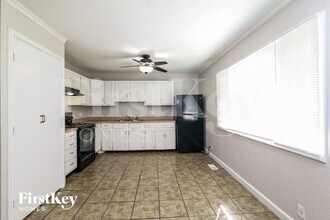 6107 E 152nd St in Grandview, MO - Building Photo - Building Photo