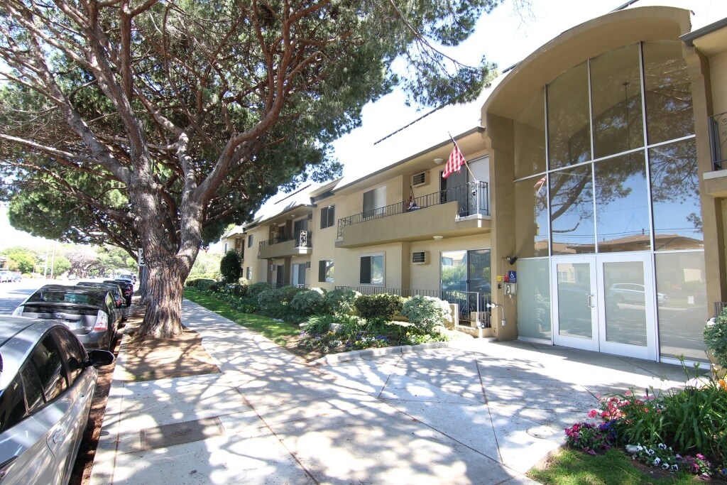 11510 National Blvd in Los Angeles, CA - Building Photo