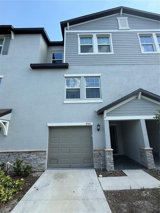 4566 Tuscan Loon Dr in Tampa, FL - Building Photo