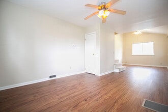 6910 Brint Rd in Sylvania, OH - Foto de edificio - Building Photo