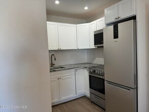 423 Broadway in Saratoga Springs, NY - Building Photo - Building Photo