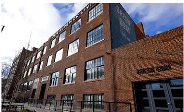 2125 Superior Living in Cleveland, OH - Foto de edificio - Building Photo