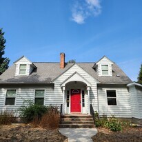 814 6th St in Cheney, WA - Building Photo