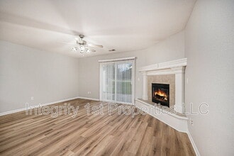 8887 N Helena Ave in Kansas City, MO - Building Photo - Building Photo