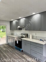 412 SE 139th Ave in Portland, OR - Building Photo