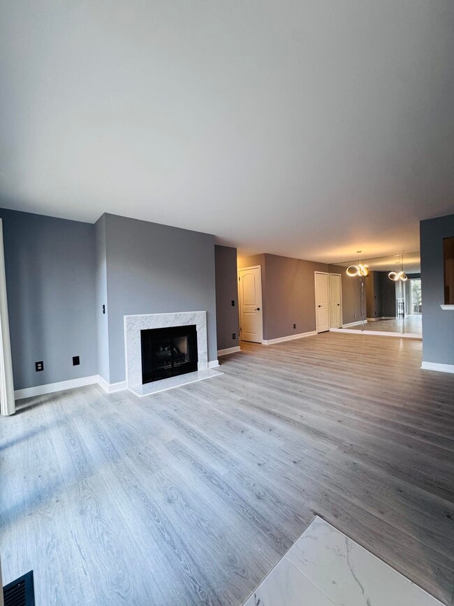 6660 Maple Lakes Dr in West Bloomfield Township, MI - Building Photo - Building Photo