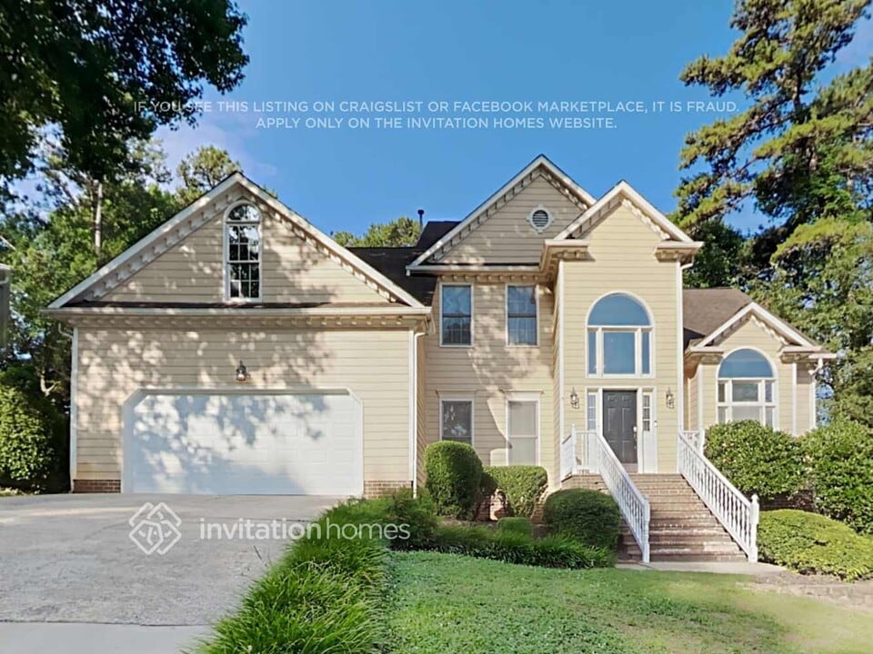 8905 Bridgepath Trail in Charlotte, NC - Building Photo