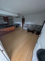 10101 W Bay Harbor Dr in Bay Harbor Islands, FL - Building Photo