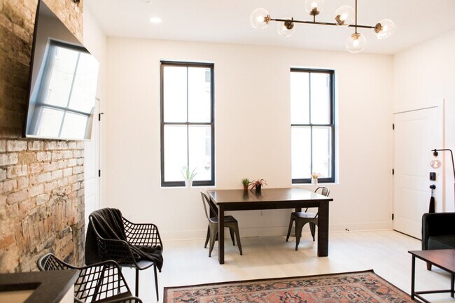 1811 Pleasant St-Unit -ID1056119P in Cincinnati, OH - Building Photo - Building Photo