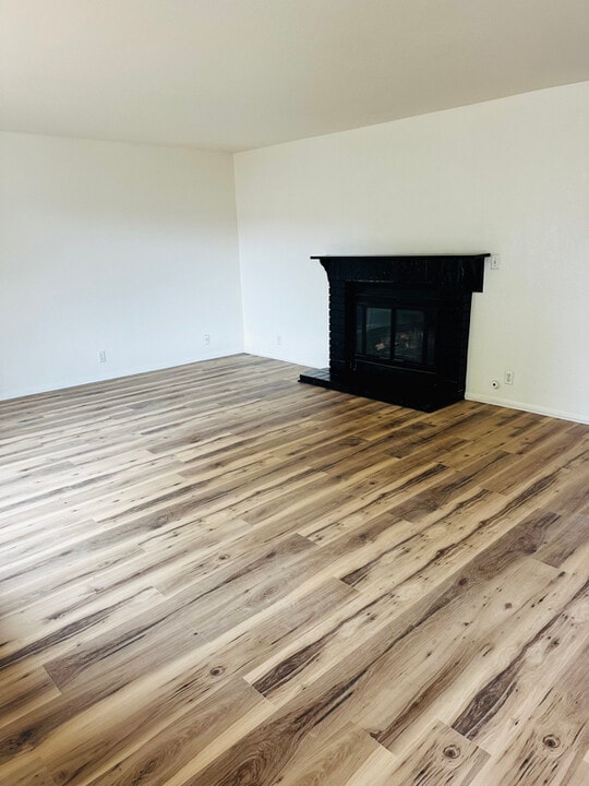 425 Aspen Way in Fernley, NV - Foto de edificio