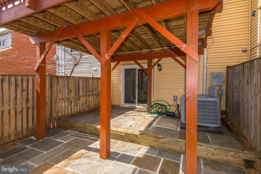 7782 Marshall Heights Ct in Falls Church, VA - Building Photo