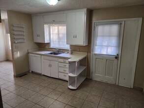 626 S Edgemoor Dr in Wichita, KS - Building Photo - Building Photo