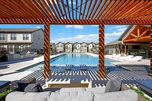 Caliza at the Loop in San Antonio, TX - Building Photo