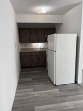 1014 Danwood Ln, Unit Pinetree in Fenton, MO - Foto de edificio - Building Photo