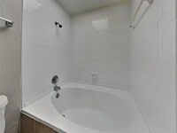 16327 Petaluma Dr photo'