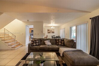 10600 La Placida Dr in Coral Springs, FL - Building Photo - Building Photo
