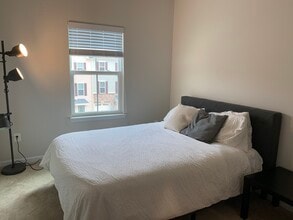 8304 Encore Dr in Glen Burnie, MD - Building Photo - Building Photo