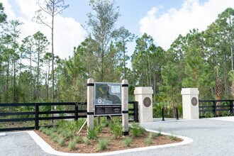 10910 SW Pioneer Pkwy in Palm City, FL - Building Photo - Building Photo