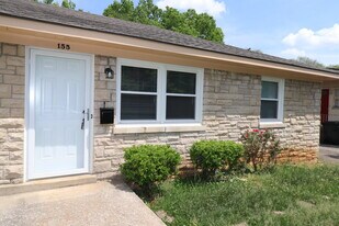 155 Delmont Dr in Lexington, KY - Building Photo