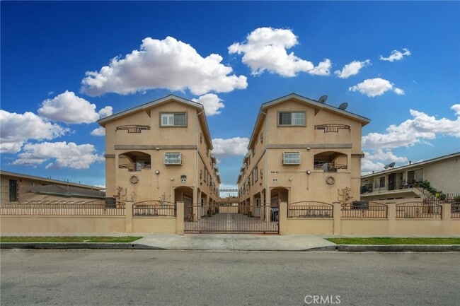 property at 1520 W 227th St