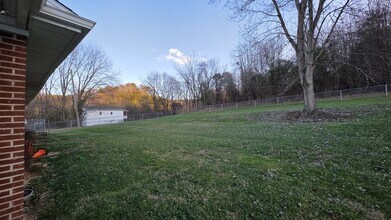 744 S Austin Springs Rd in Johnson City, TN - Building Photo - Building Photo