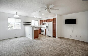 37 Canyon Cliff Dr in Santa Fe, NM - Building Photo - Building Photo