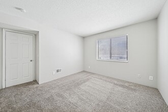 Fox Grove Apartments in Battle Creek, MI - Foto de edificio - Building Photo