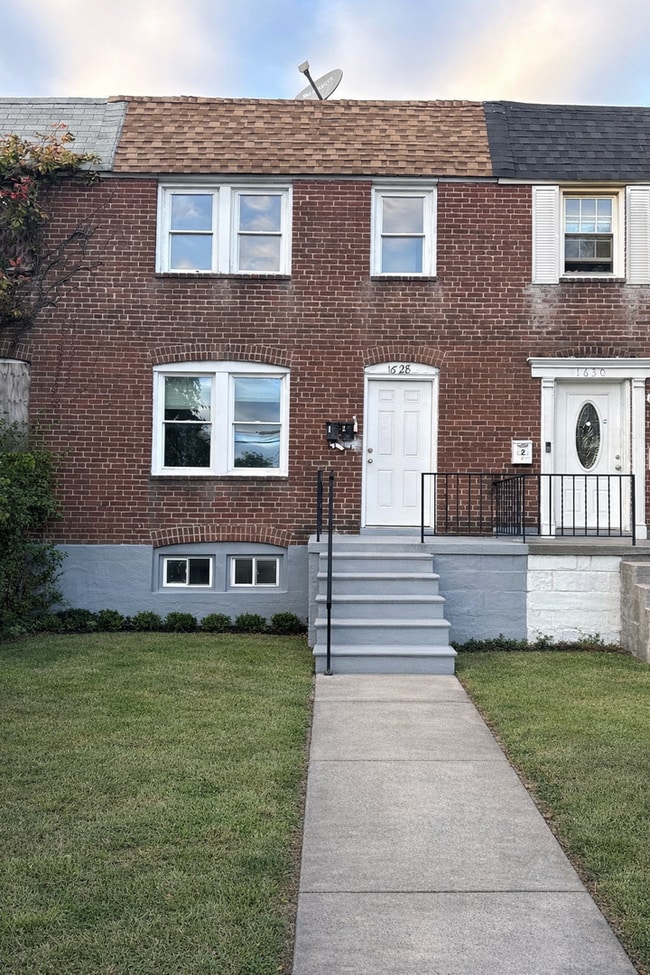 property at 1628 Plum St