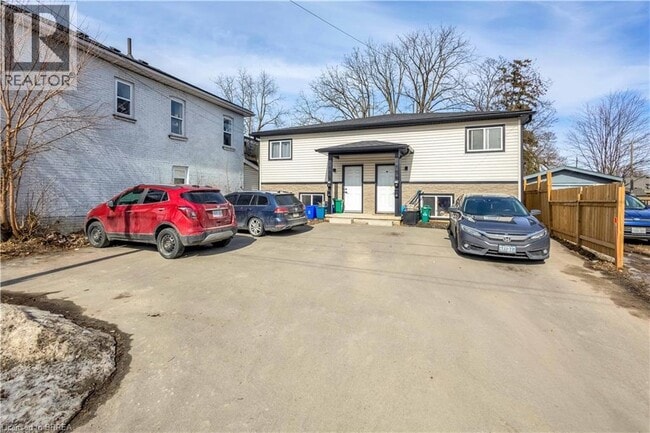 306 Dalhousie St in Brantford, ON - Building Photo - Building Photo