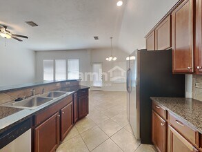 2914 Crescent Oaks Park Ln in Spring, TX - Building Photo - Building Photo