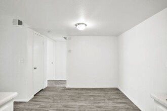 904 Fairway Ave in Colton, CA - Building Photo - Building Photo