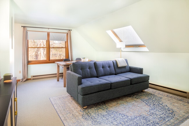 65 Whately Rd, Unit B