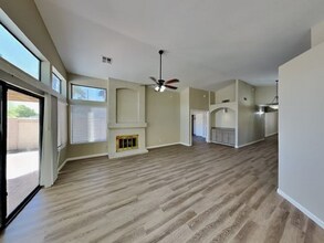 315 E Hearne Way in Gilbert, AZ - Building Photo - Building Photo