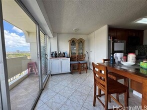 2085 Ala Wai Blvd in Honolulu, HI - Building Photo - Building Photo