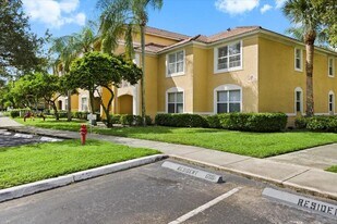 5520 NW 61st St in Coconut Creek, FL - Building Photo