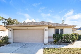 187 Cougar Way in Rotonda West, FL - Building Photo