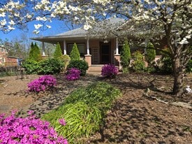 29 Westwood Pl, Unit A in Asheville, NC - Building Photo