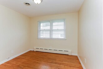 1407 Highland Ave in Joliet, IL - Building Photo - Building Photo