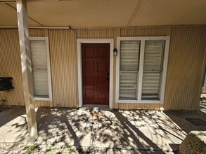 4327 Holland Ave in Dallas, TX - Building Photo - Building Photo