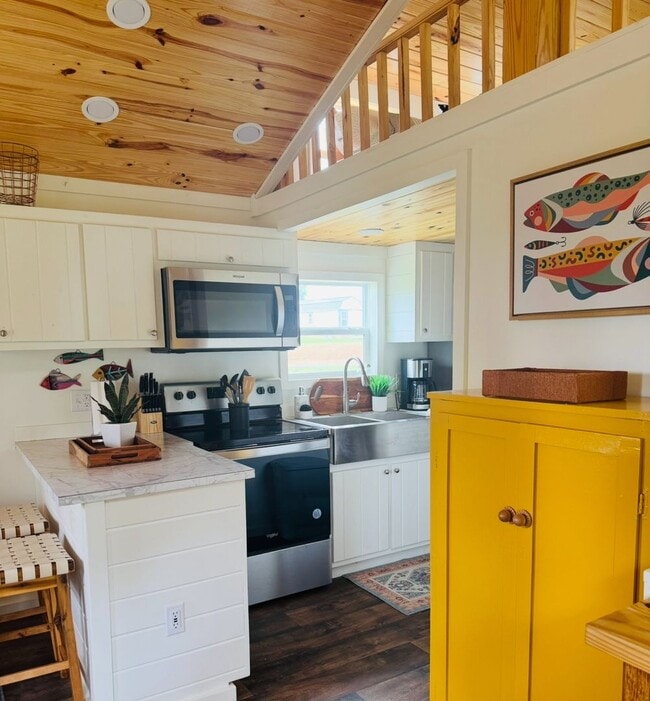 property at 590 Co Rd 384